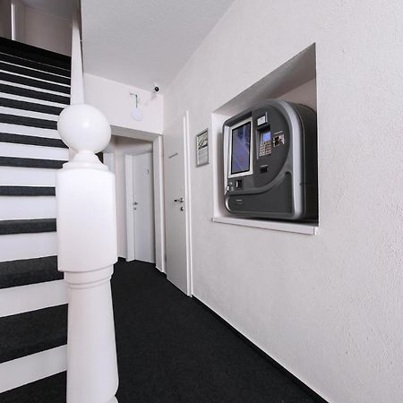 Hotel 24/7 Selfcheckin Schmiedestrasse Leer Zewnętrze zdjęcie